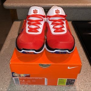 Clemson Nike Men’s 7.5/Woman’s 9 💜🧡